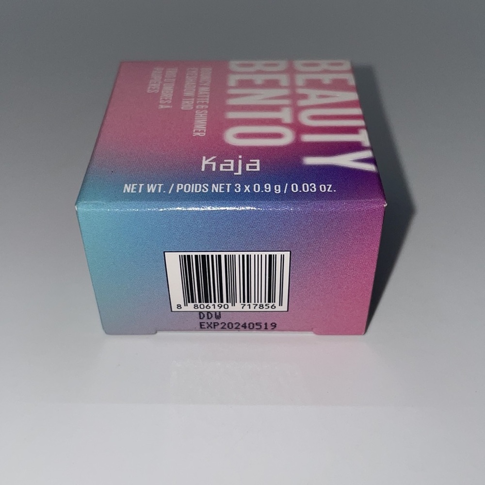 Kaja
Eye Bento Bouncy Eyeshadow Trio 08 Chocolate Dahlia - Picture 8 of 8